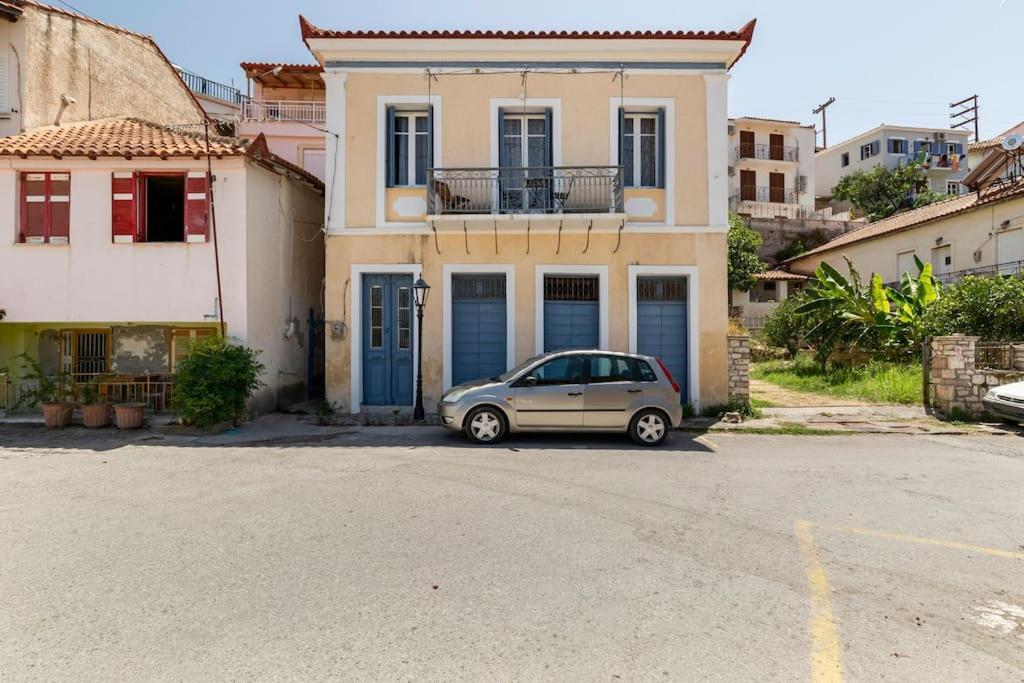 Traditional House At Koroni Near Beach Exterior foto